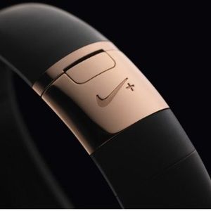 Nike + FuelBand SE (Small | Black/Rose Gold)